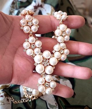 ELEGANTE ADEREZO DE PERLAS 