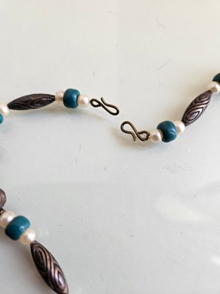 Collana con perline per donna