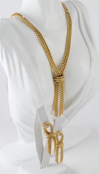 Conjunto de collar y pendientes en oro 18k