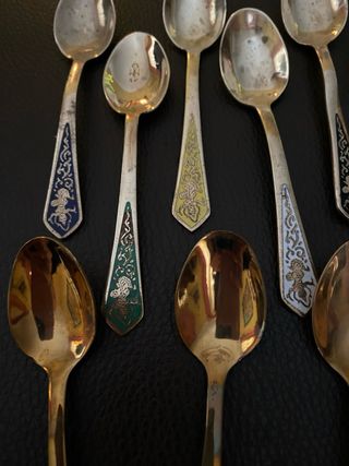 Originali cucchiaini in ottone con manici decorati