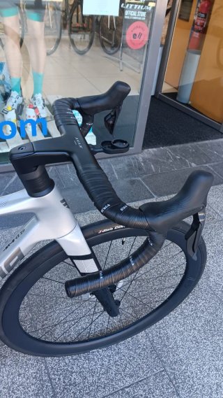 BERRIA BELADOR PRO ULTEGRA Di2 2027