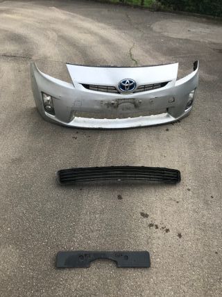 Parachoques defensa delantera Toyota Prius 2012