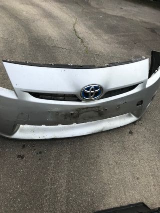 Parachoques defensa delantera Toyota Prius 2012