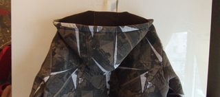 Original chaqueta tipo sudadera con crem