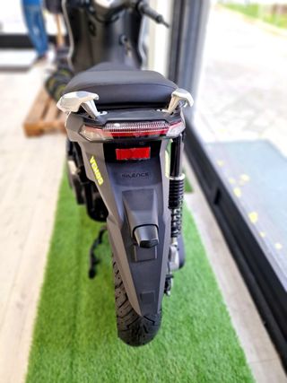 MOTO ELÉCTRICA SILENCE S01