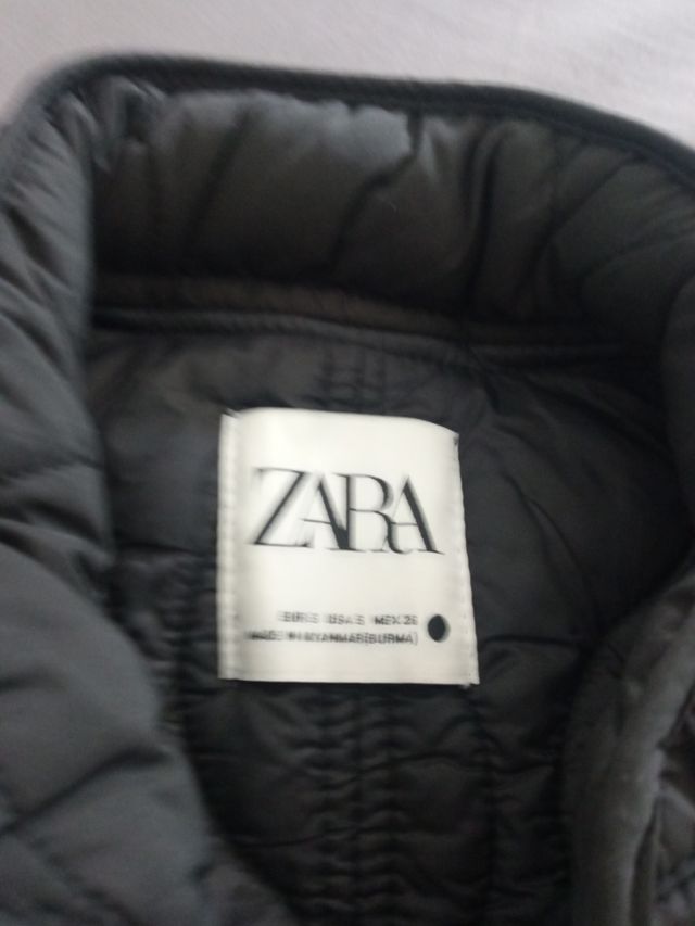Chaleco negro Zara