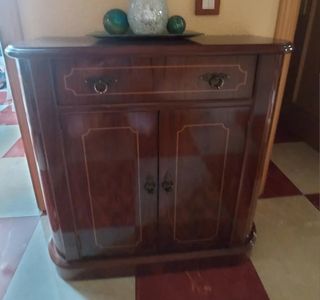 MUEBLE ELEGANTE