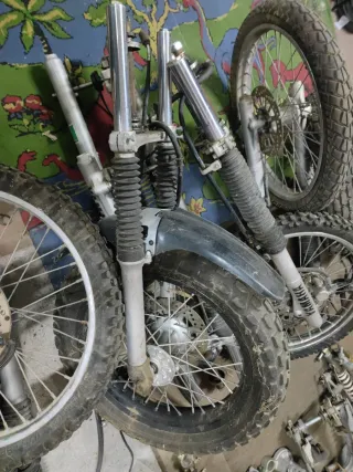 Despiece completo Yamaha dt 125 y tw200