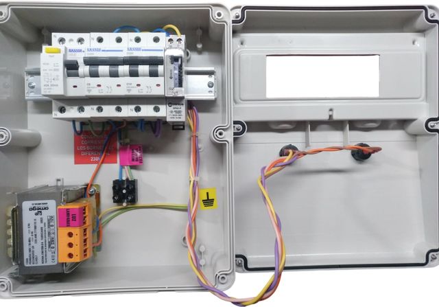 CUADRO ELÉCTRICO PARA PISCINA TRAFO 110W-ECONÓMICO