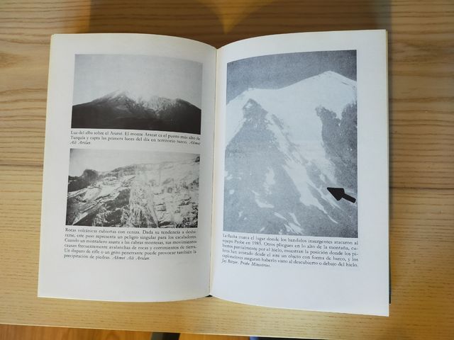 Charles Berlitz. 2 Libros de tapa dura.