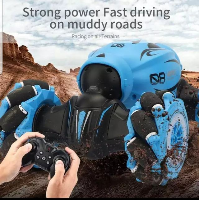 COCHE TELEDERIGIDO CON DOBLE FUNCION CON LA MANO Y