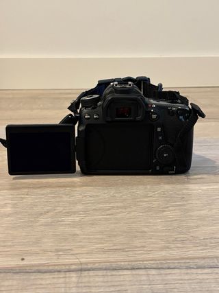 Camara reflex Canon EOS 70D