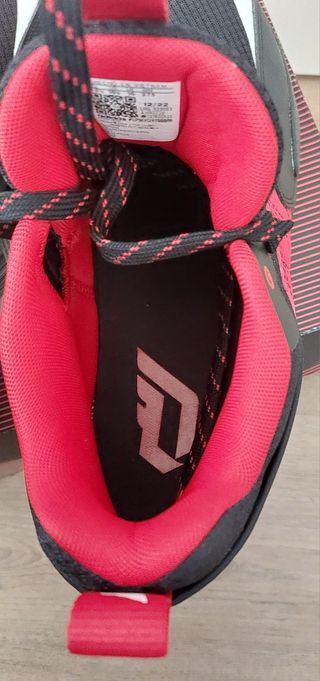 Sapatilhas Adidas Dame Certified ( ler )