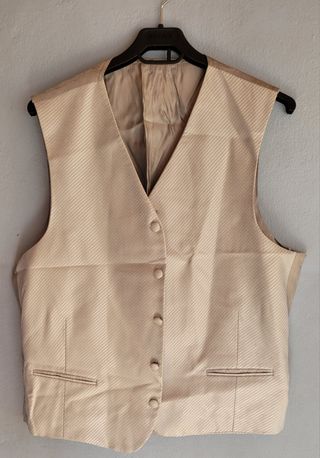 CHALECO Y CORBATA