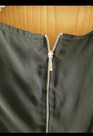 Abito nero con pizzo