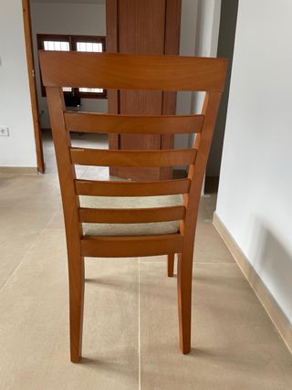 Sillas de madera maciza