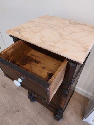 Mesilla cajonera antigua