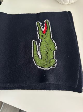 Conjunto lacoste bufanda y gorro 
