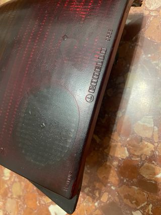 Piloto trasero arosa oscuro