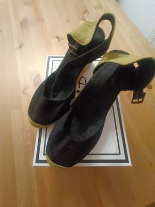 Sandalias de Esparto Negras Nuevas!