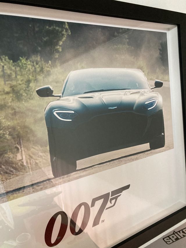 Foto enmarcada Aston Martin James Bond