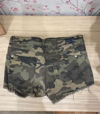 Shorts camuflaje