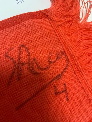 bufanda real Madrid FIRMADA POR RAMOS