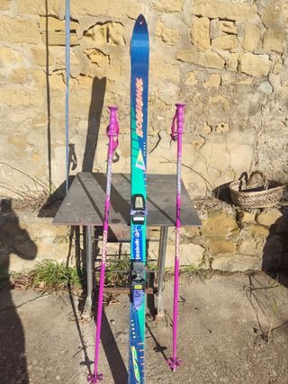 Esquis Rossignol + bastones