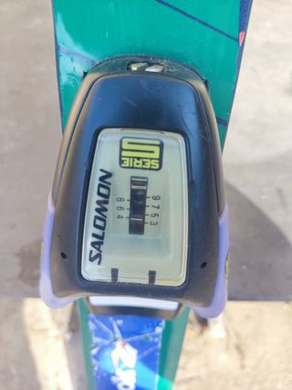 Esquis Rossignol + bastones