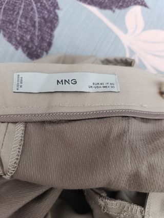 Pantalon chino de Mango