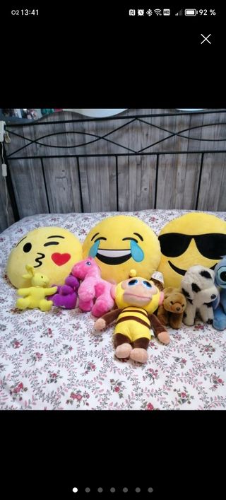 Lote peluches y cojines