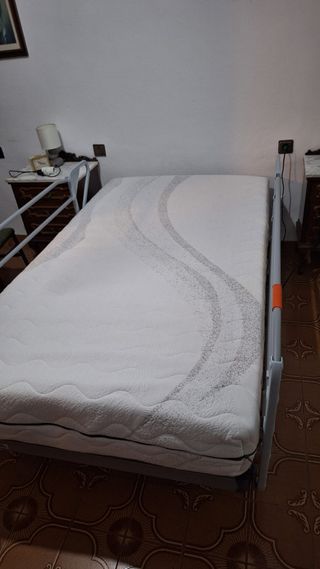 Camas articulables para enfermos