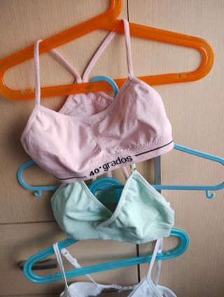 Lote tres sujetadores talla 10 años