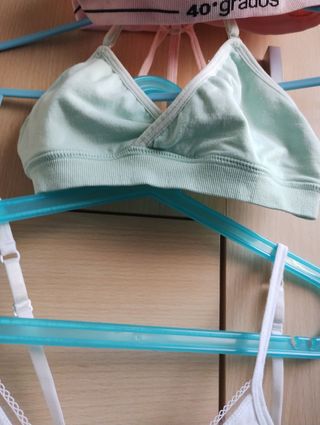 Lote tres sujetadores talla 10 años