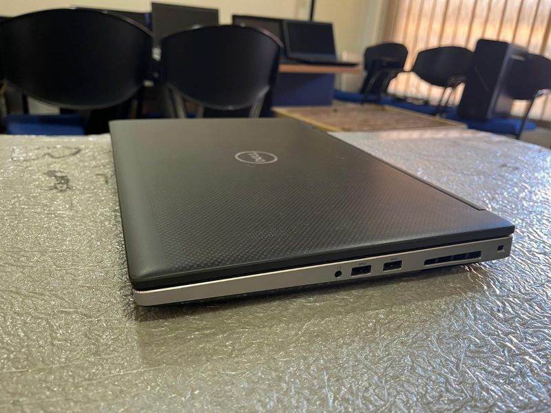 DELL PRECISION 7540 I7-9850H 32 RAM 512 GB NVME afbeelding 7