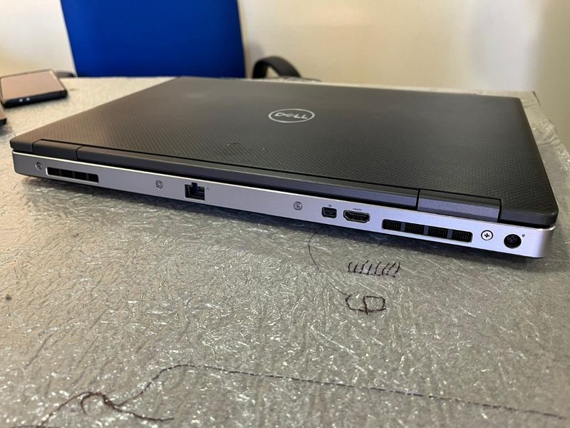DELL PRECISION 7540 I7-9850H 32 RAM 512 GB NVME afbeelding 9