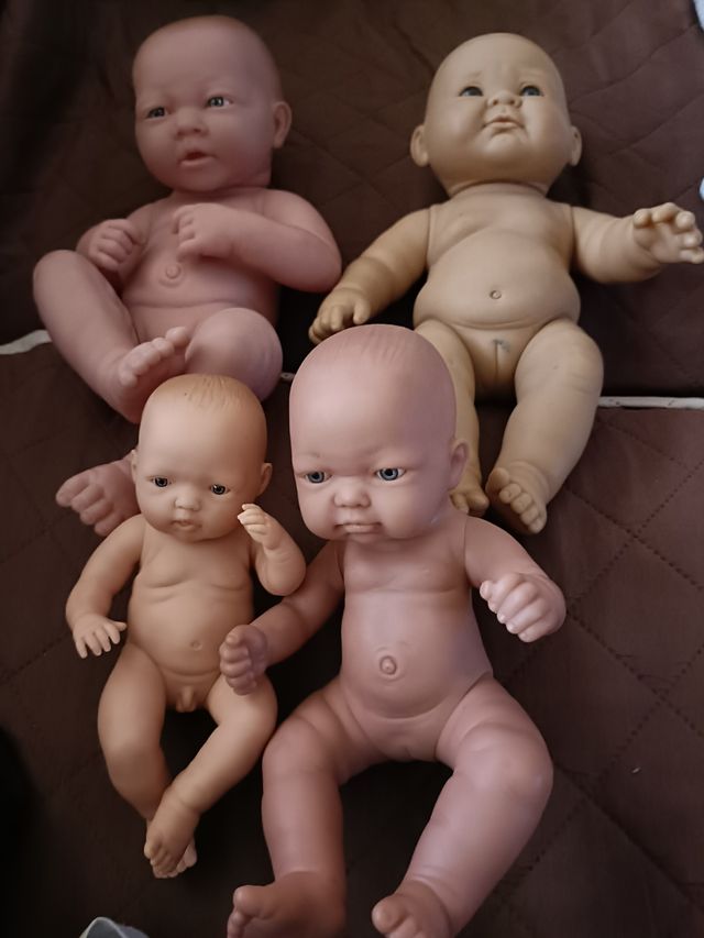 Muñecos bebes juguete