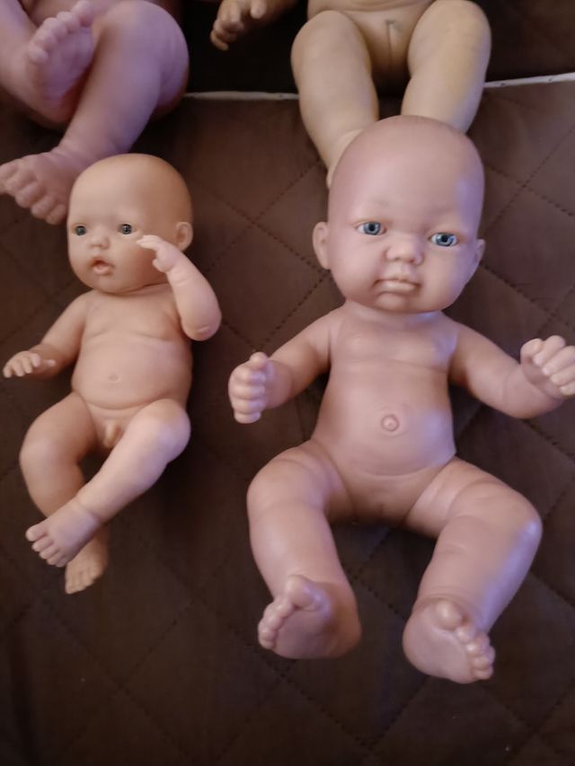 Muñecos bebes juguete