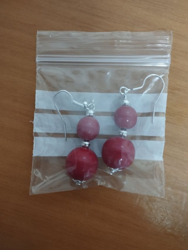 Pendientes rojos