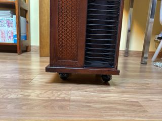 Mueble madera para organizar cds