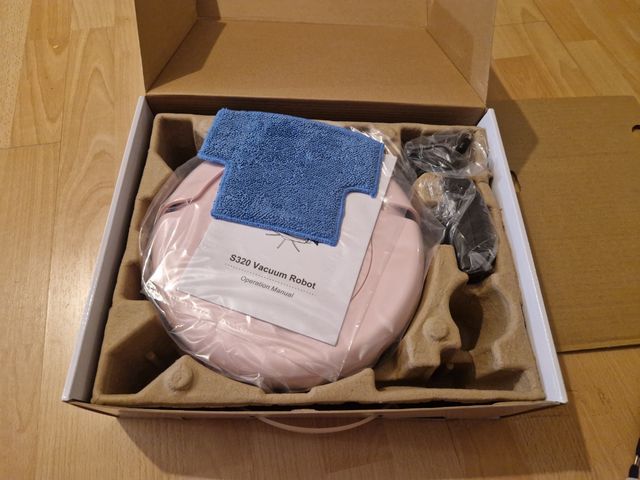 Robot aspirador y friegasuelos