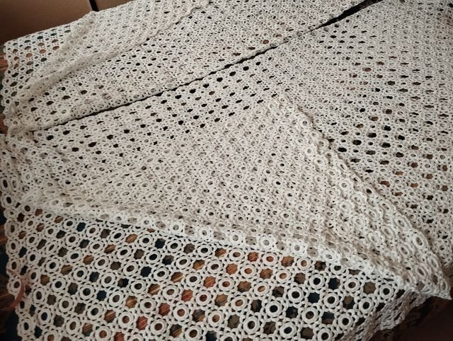 Dos colchas de ganchillo camas