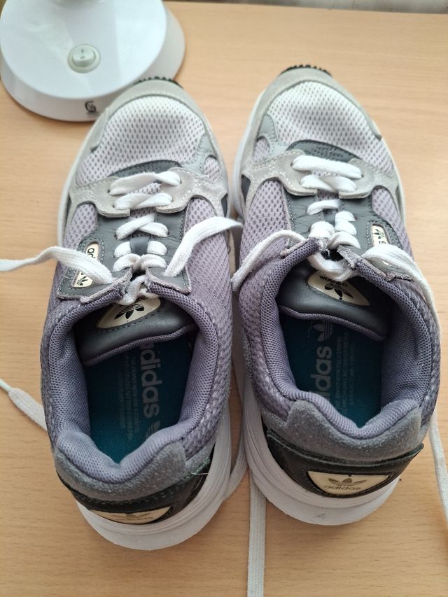 Deportivas Adidas falcón 39/1/3.