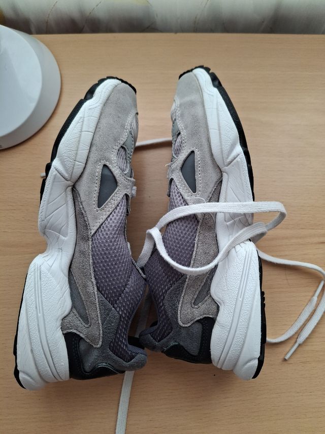 Deportivas Adidas falcón 39/1/3.