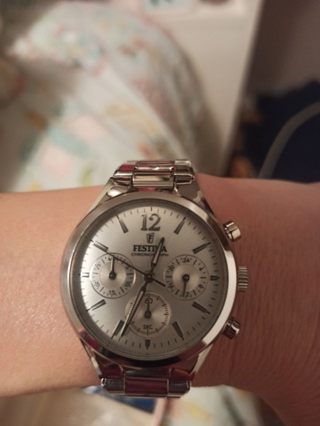 Reloj Festina de esfera pequeña y blanca
