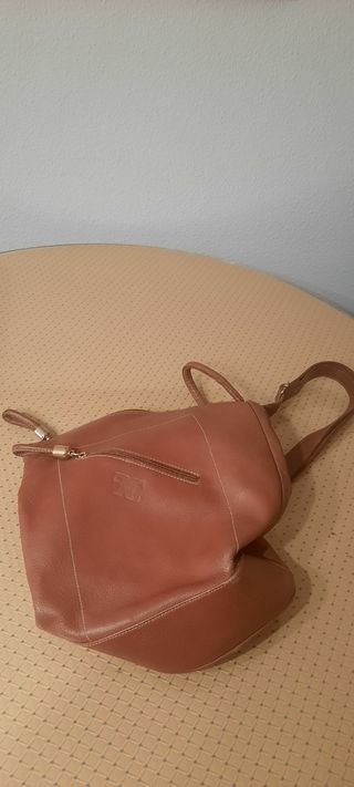 Mochila bandolera de piel
