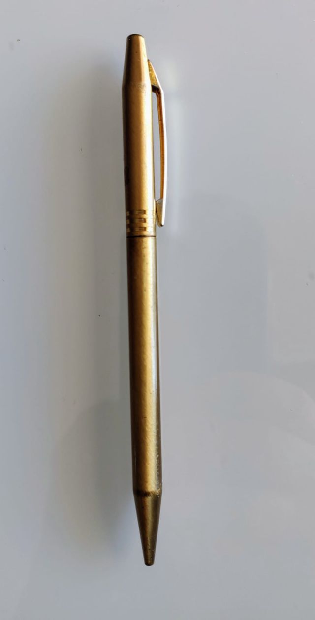 Antiguo bolígrafo dorado USA patent -B