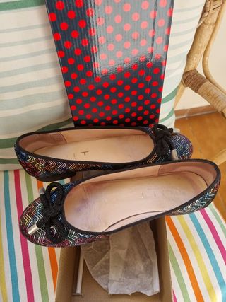 Zapatos. Mujer. Francesita. Multicolores