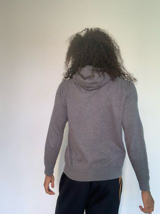Sudadera Nike gris 