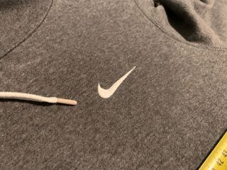 Sudadera Nike gris 